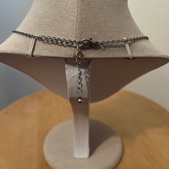 Preloved Colorful Fashion Necklace - Picture 4 of 6